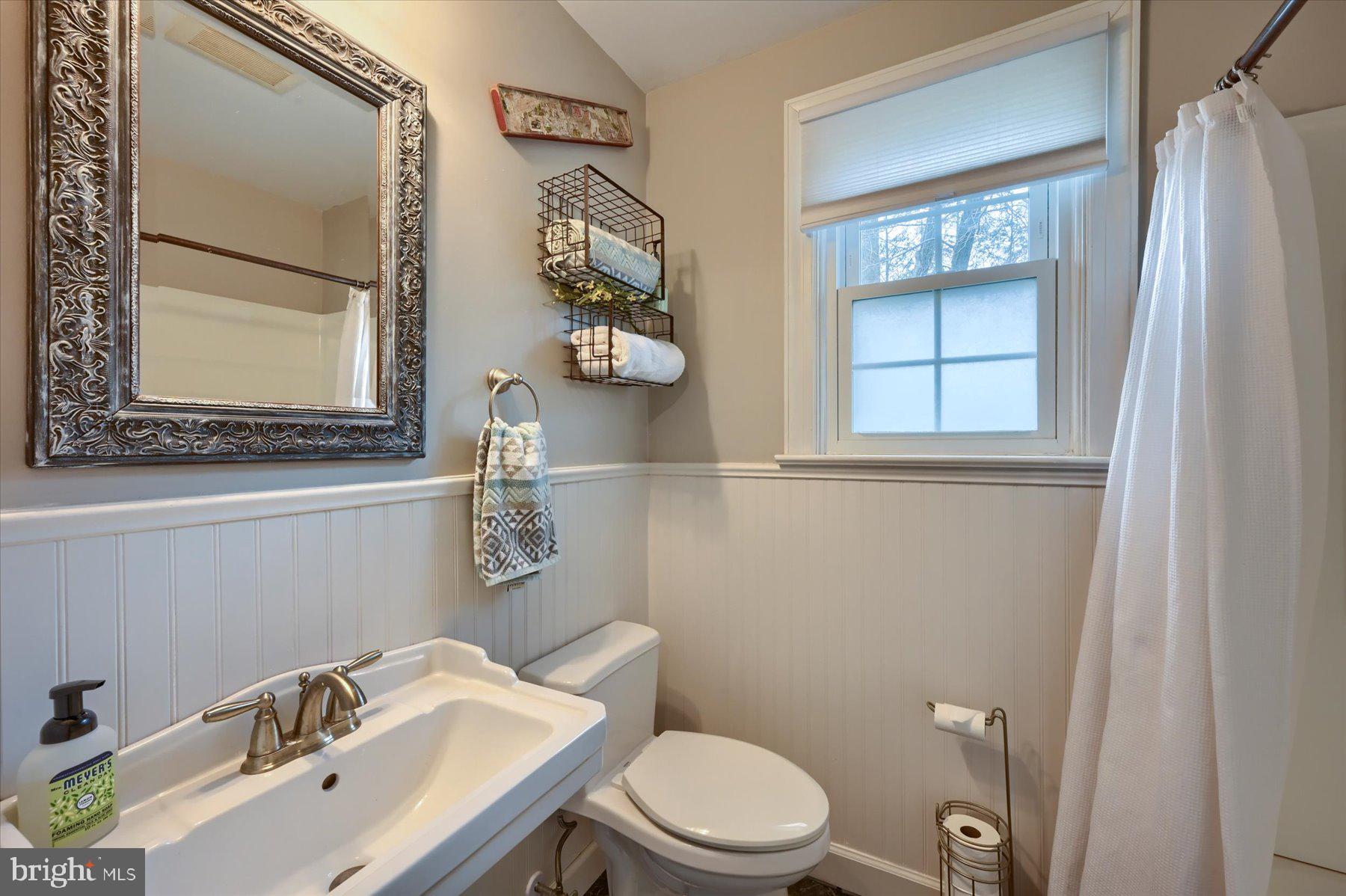15 Pennwood Road Lebanon, PA 17042 - Photo 37 of 46 Bathroom #2