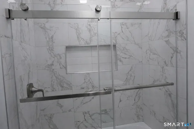 $2,200 | 171 Pequonnock Street, Bridgeport, CT 06604