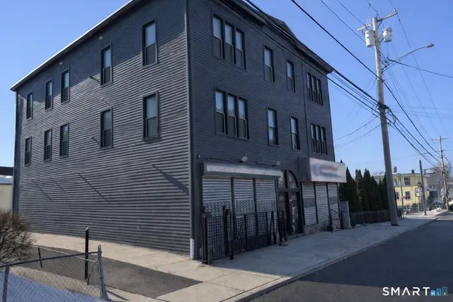 $2,200 | 171 Pequonnock Street, Bridgeport, CT 06604