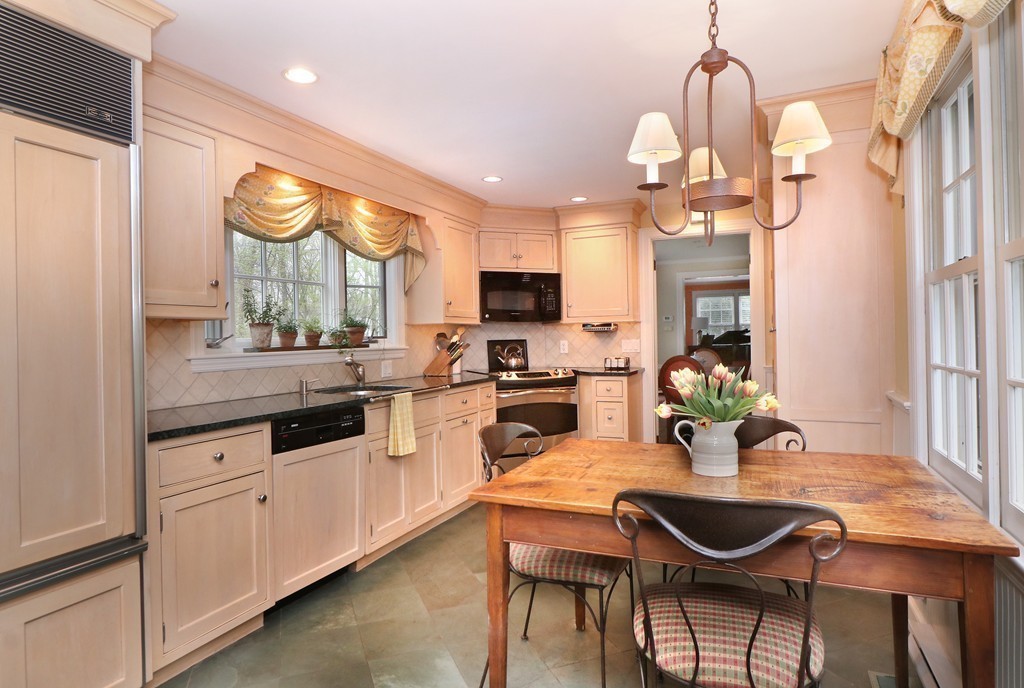 20 Juniper Ridge Road Westwood, MA 02090 - Photo 9 of 30 Gallery Image 9