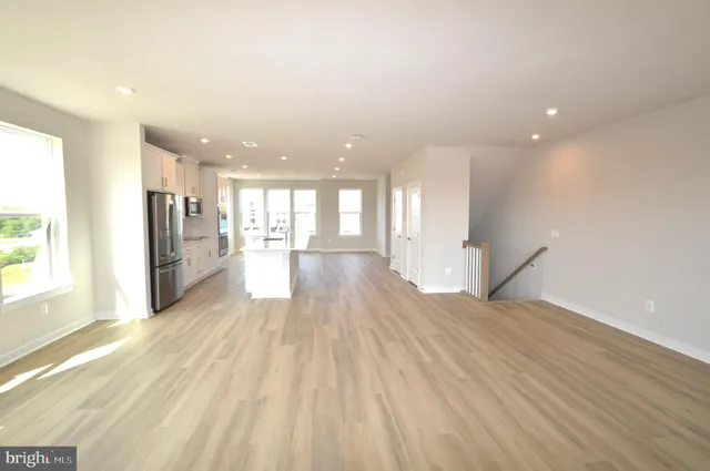 $3,750 | 43795 Middleway Terrace, Ashburn, VA 20147