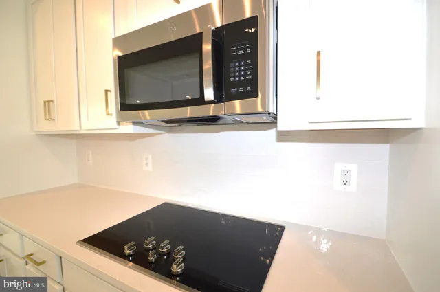 $3,750 | 43795 Middleway Terrace, Ashburn, VA 20147