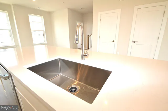 $3,750 | 43795 Middleway Terrace, Ashburn, VA 20147