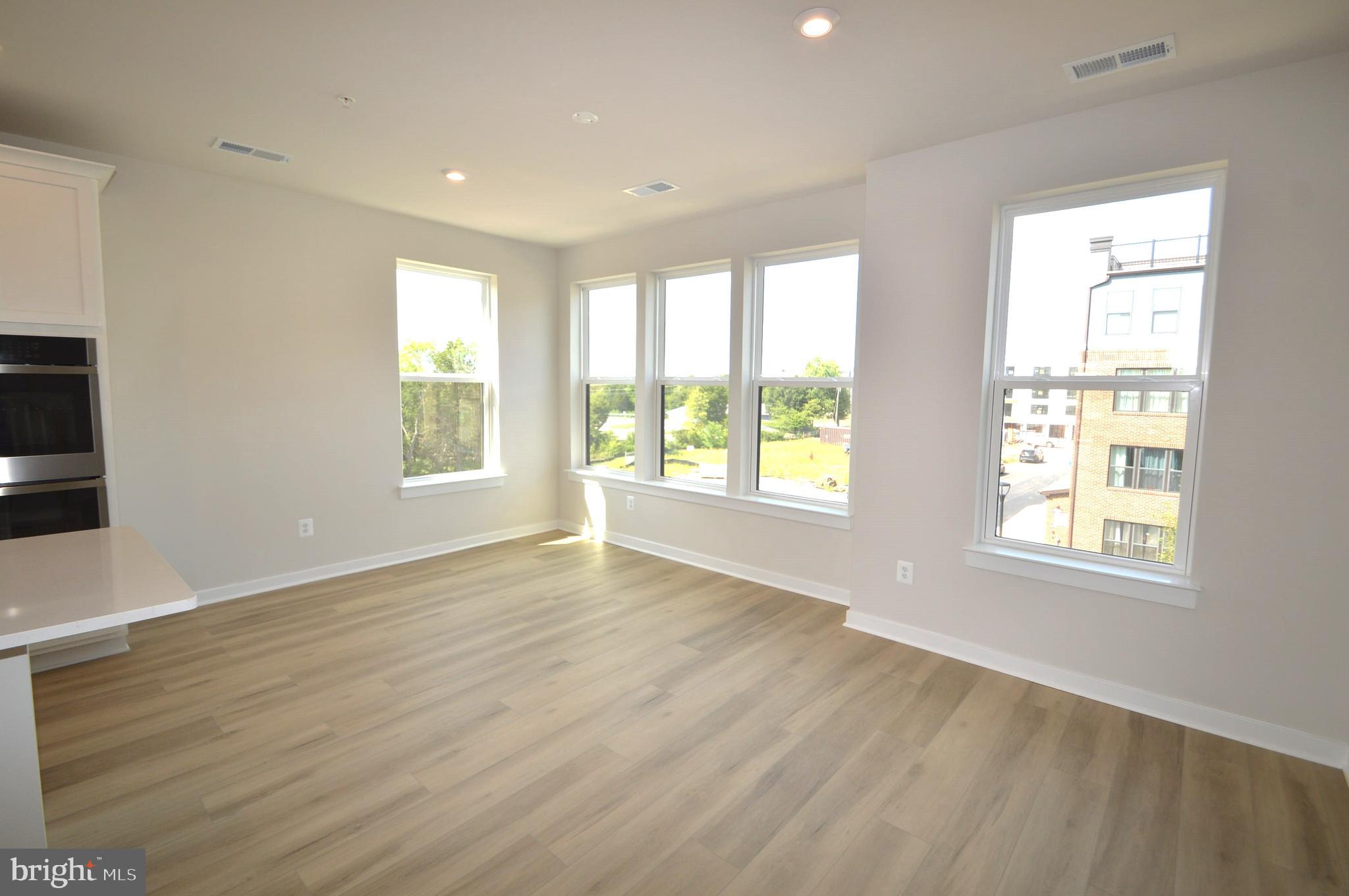 43795 Middleway Terrace Ashburn, VA 20147 - Photo 27 of 55