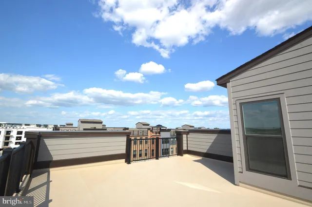 $3,750 | 43795 Middleway Terrace, Ashburn, VA 20147