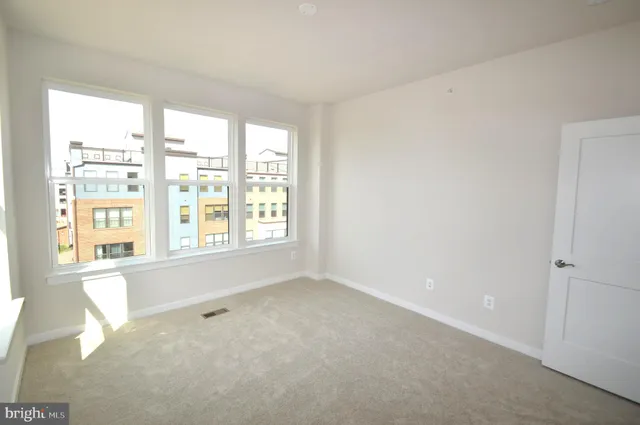 $3,750 | 43795 Middleway Terrace, Ashburn, VA 20147