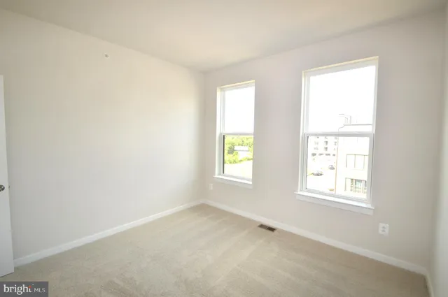 $3,750 | 43795 Middleway Terrace, Ashburn, VA 20147