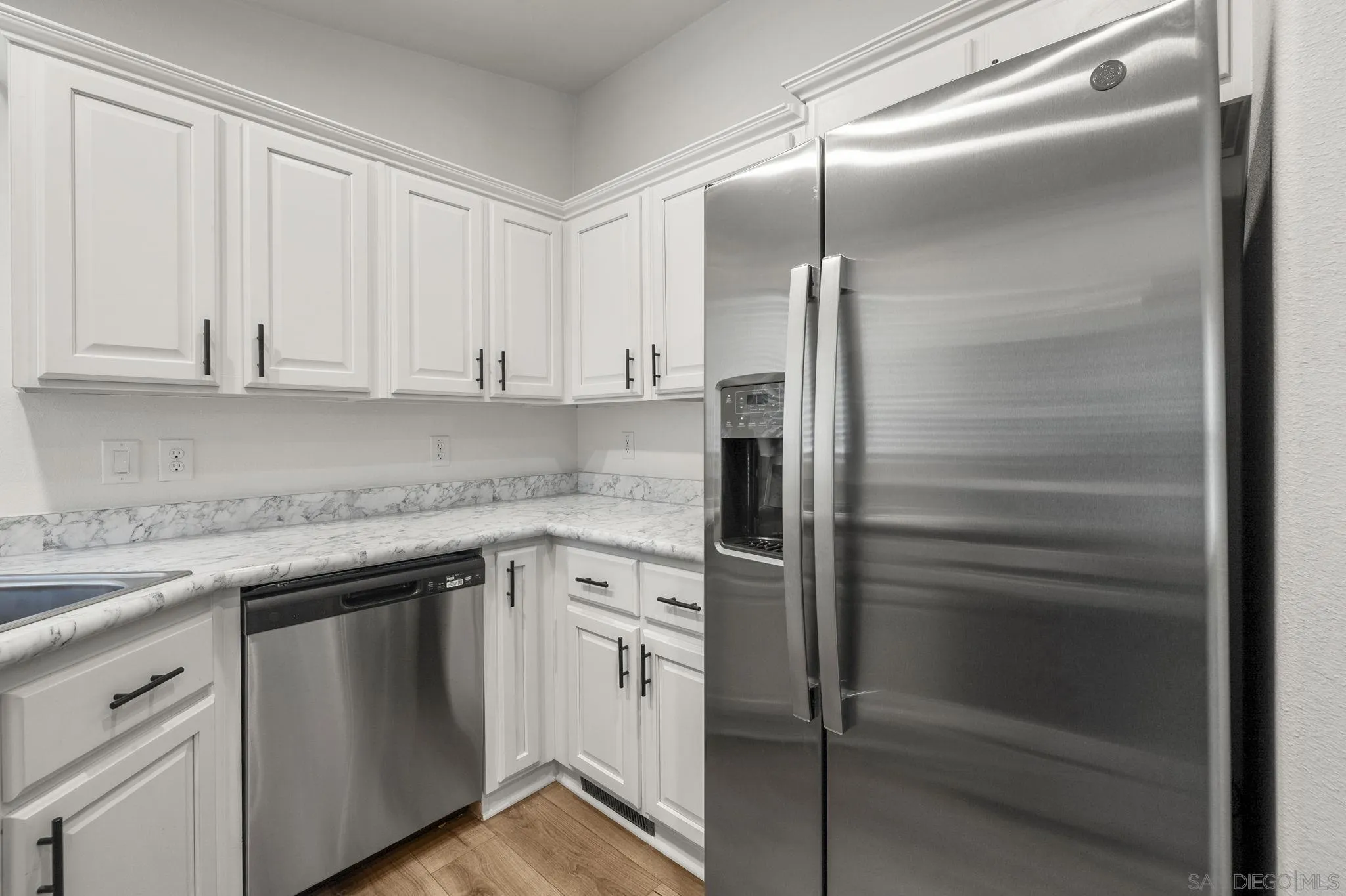 22899 Byron Road, Unit 77 Crestline, CA 92325 - Photo 12 of 33