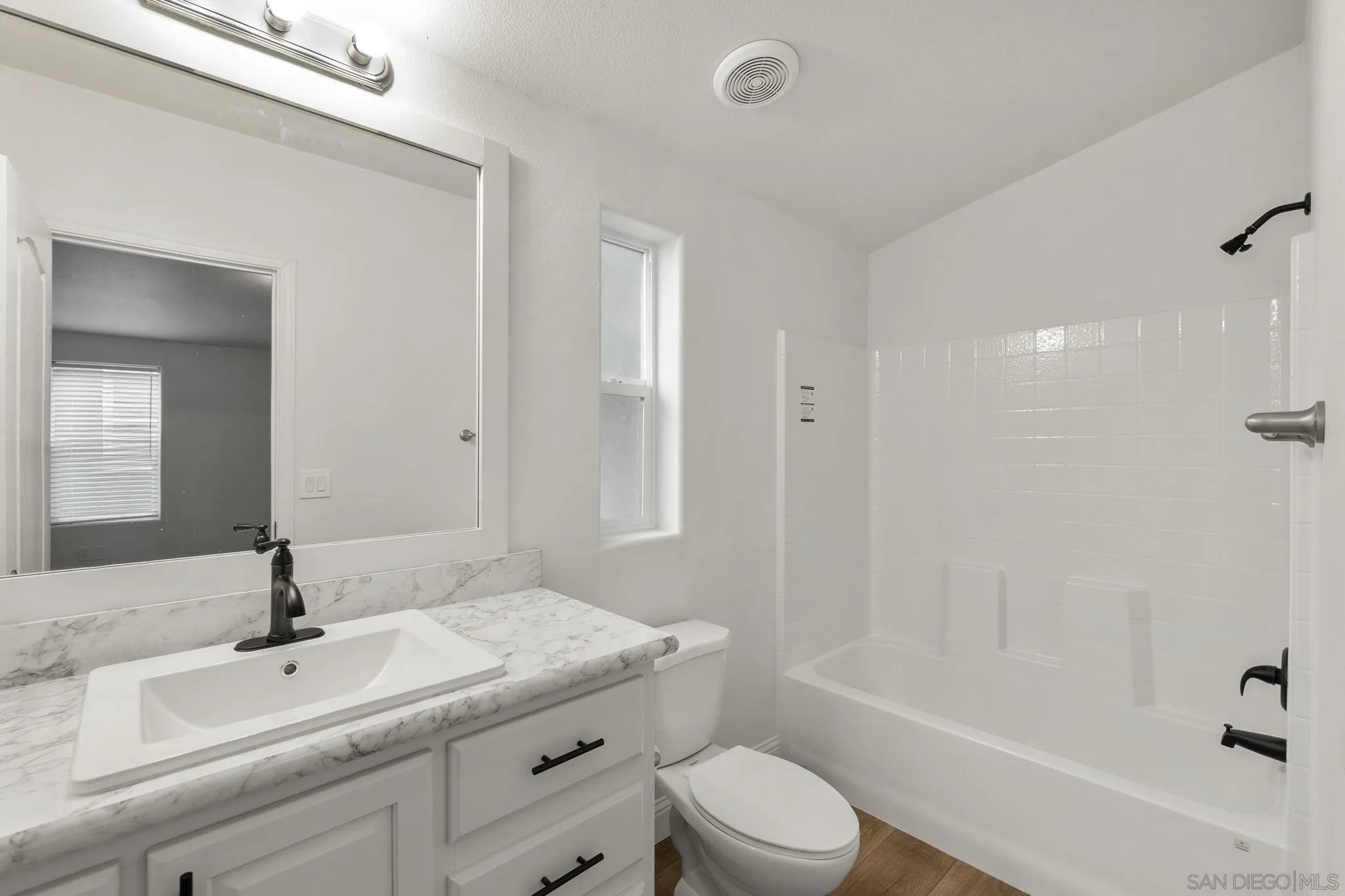 22899 Byron Road, Unit 77 Crestline, CA 92325 - Photo 18 of 33