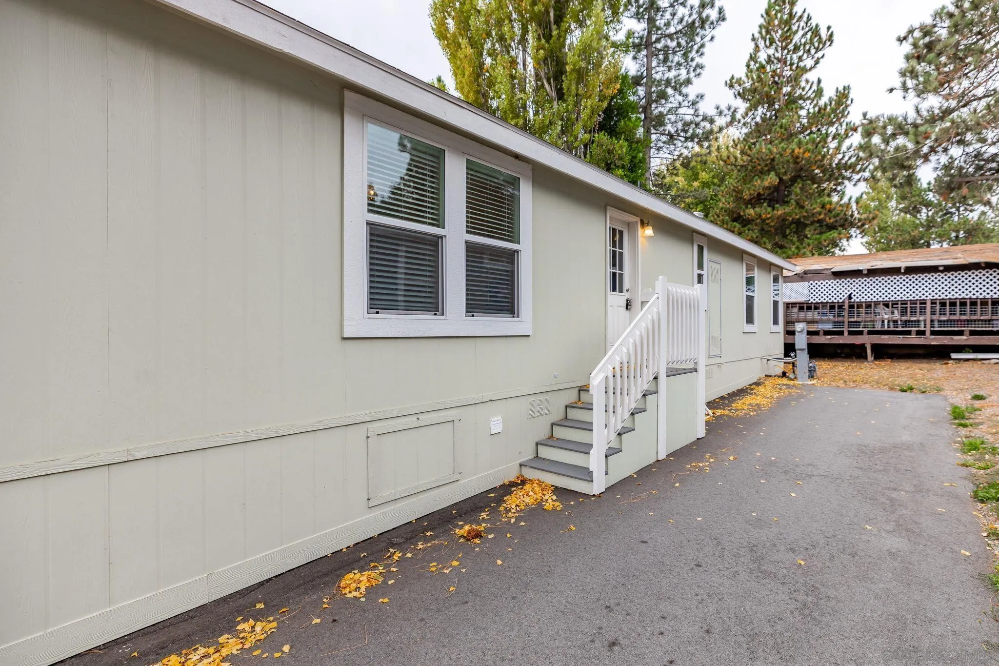 22899 Byron Road, Unit 77 Crestline, CA 92325 - Photo 32 of 33