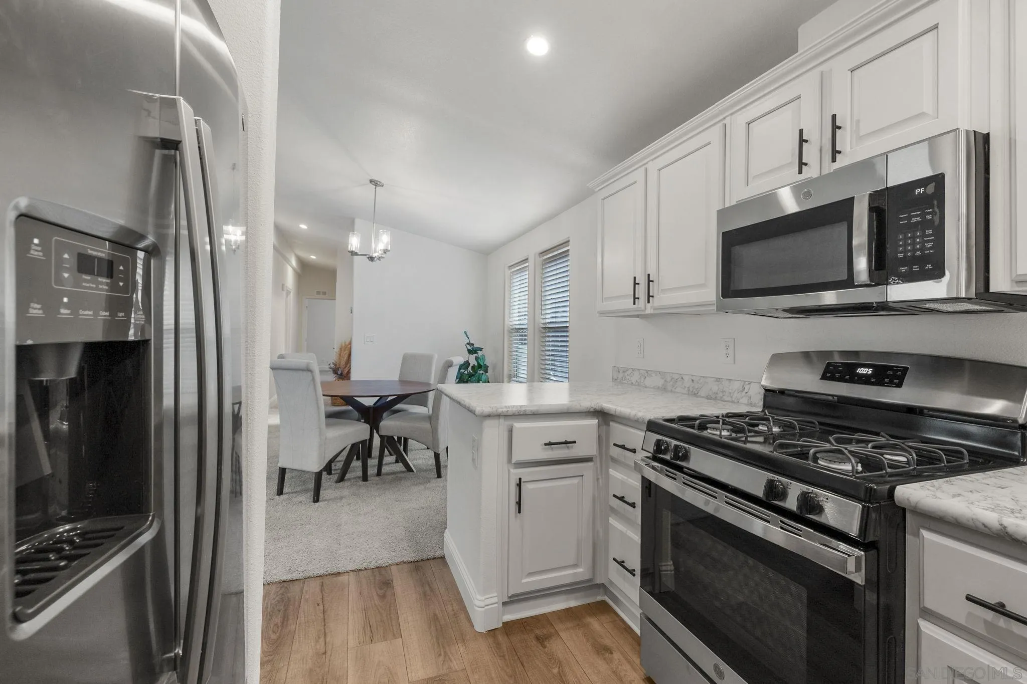 22899 Byron Road, Unit 77 Crestline, CA 92325 - Photo 4 of 33