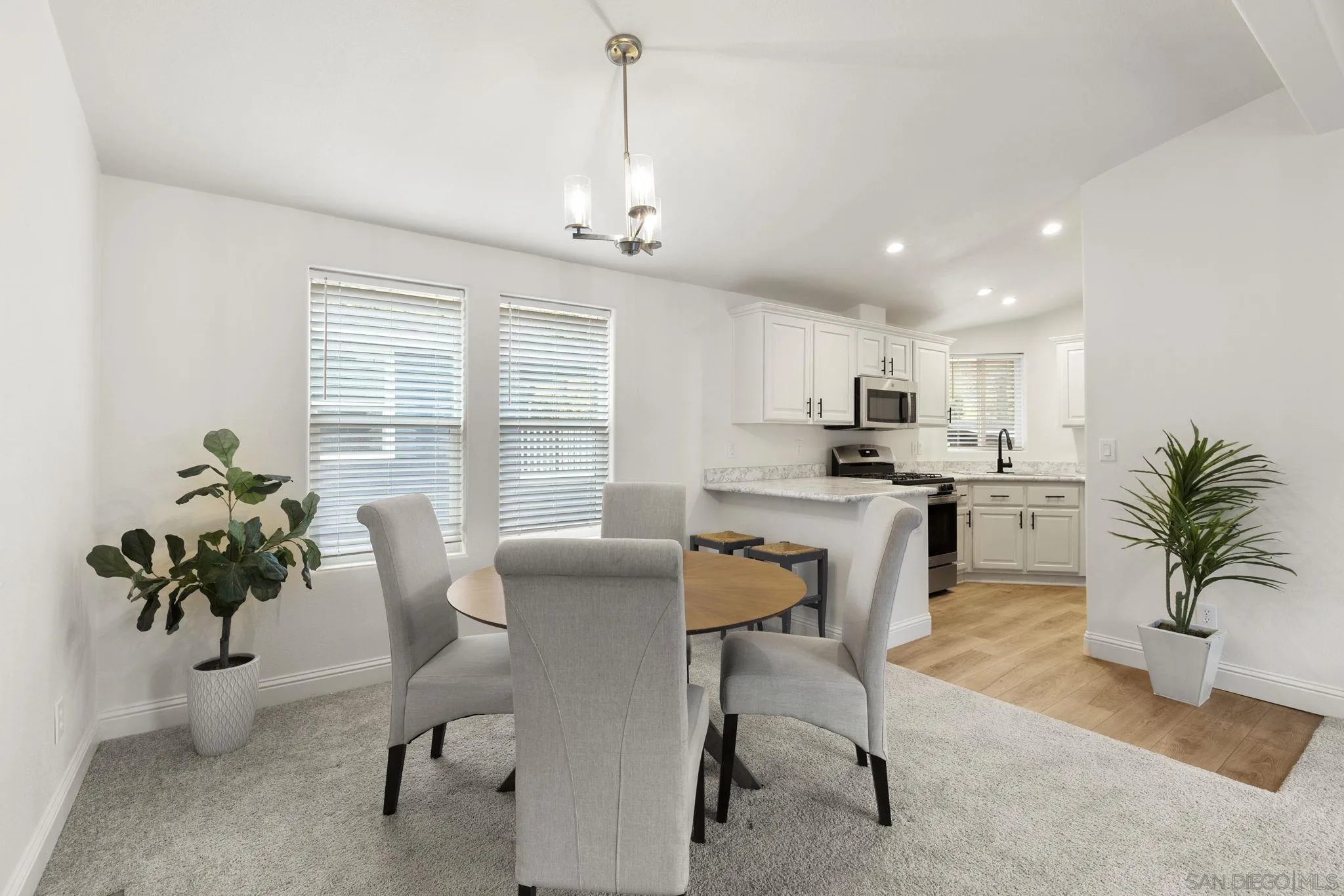 22899 Byron Road, Unit 77 Crestline, CA 92325 - Photo 10 of 33