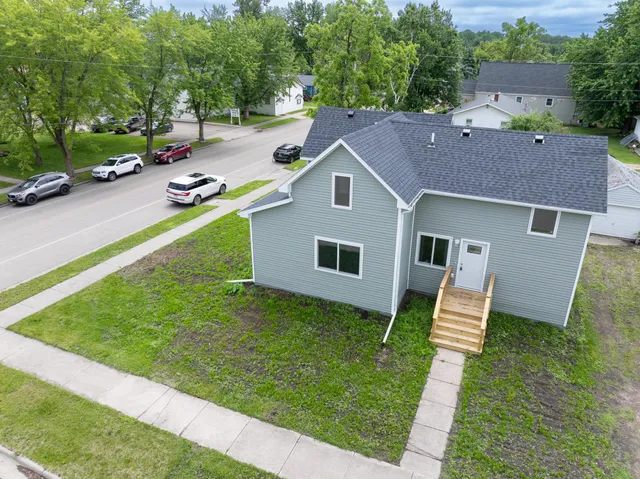 $299,900 | 200 Central Avenue, Eagle Bend, MN 56446