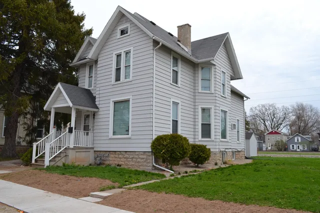 $192,000 | 646 Grand Street, Oshkosh, WI 54901