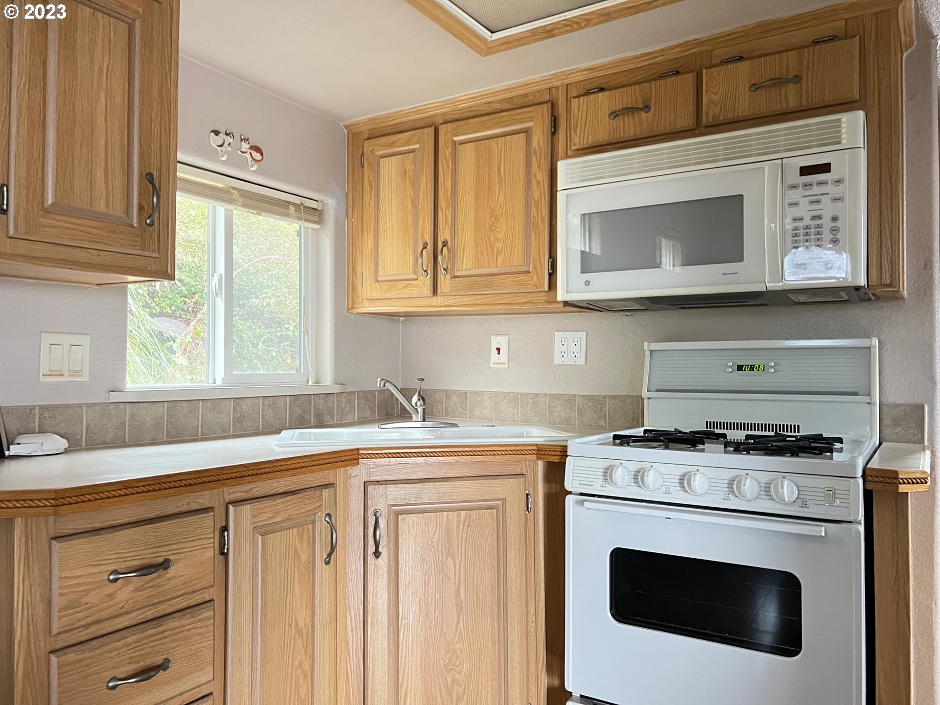 16219 Lower Harbor Road, Unit 4 Brookings, OR 97415 - Photo 12 of 26 Gallery Image 12