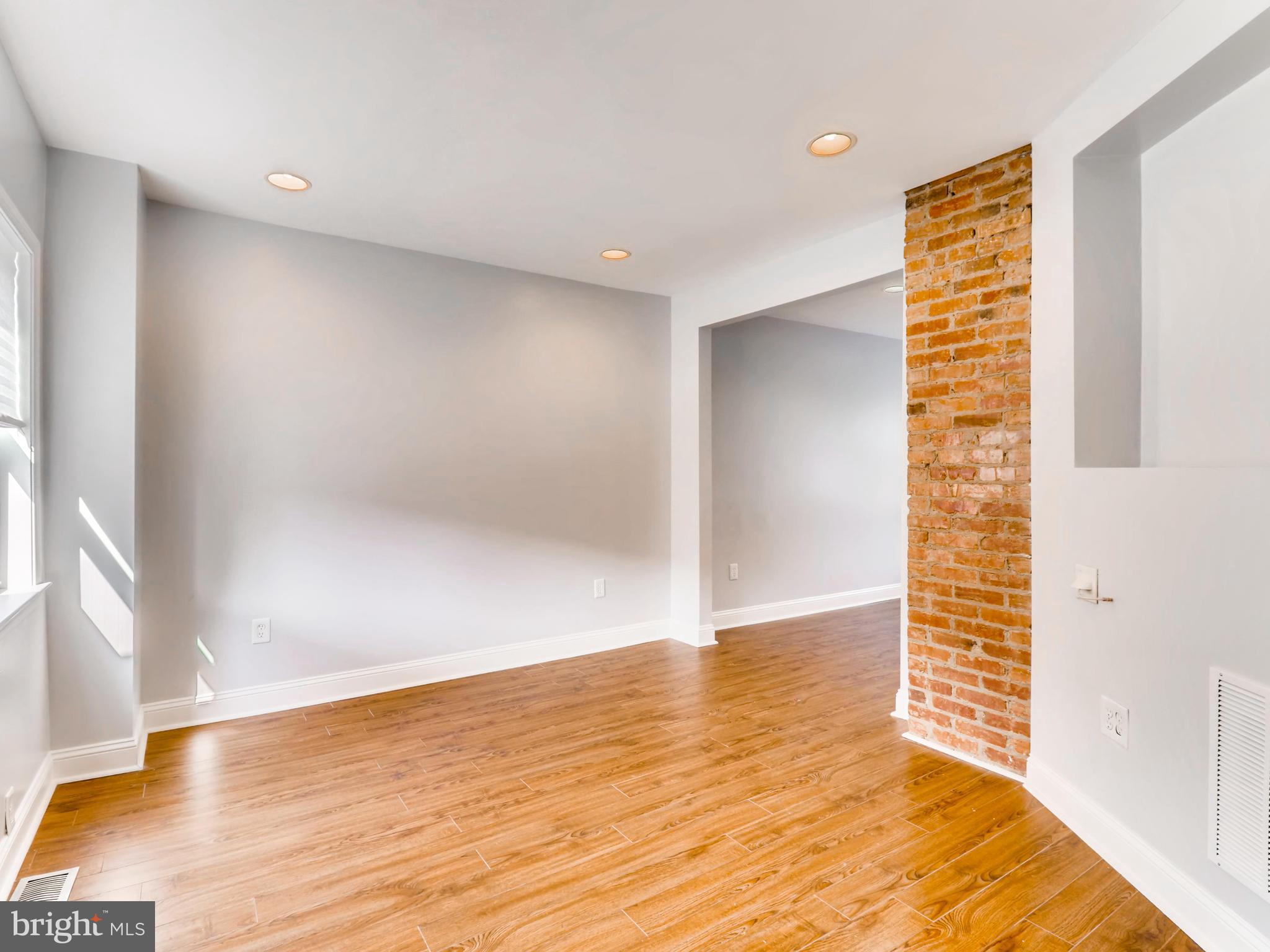 7042 Dunbar Road Dundalk, MD 21222 - Photo 6 of 28 Living Room