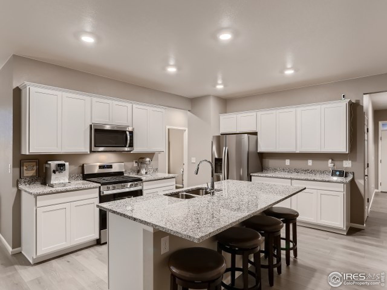 1293 Sun River Road Berthoud, CO 80513 - Photo 7 of 29 Gallery Image 7