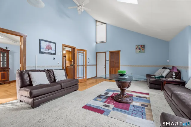 $599,000 | 301 Bushy Hill Road, Simsbury, CT 06070