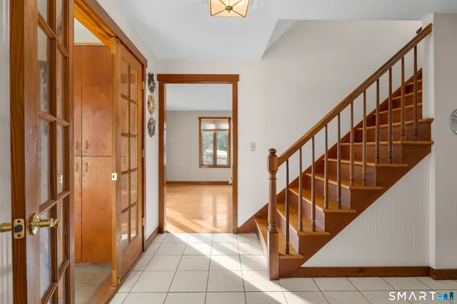 $599,000 | 301 Bushy Hill Road, Simsbury, CT 06070