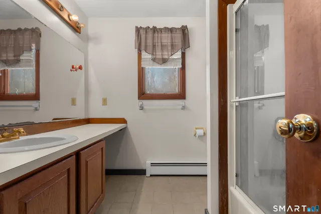 $599,000 | 301 Bushy Hill Road, Simsbury, CT 06070