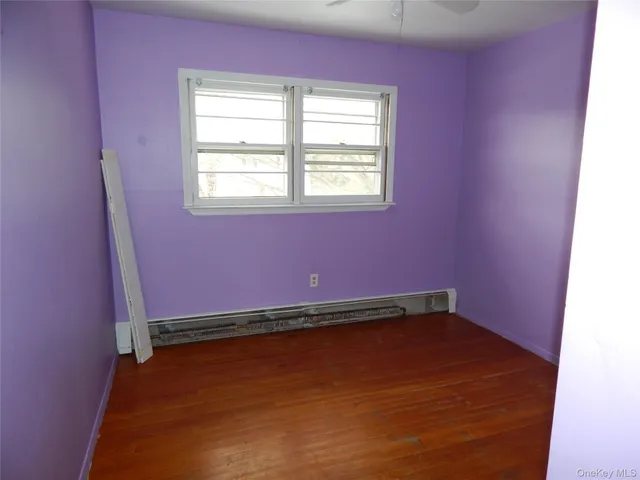 a view of empty room with window