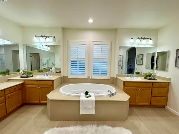 $1,028,888 | 372 South Caballo Street, Mountain House, CA 95391