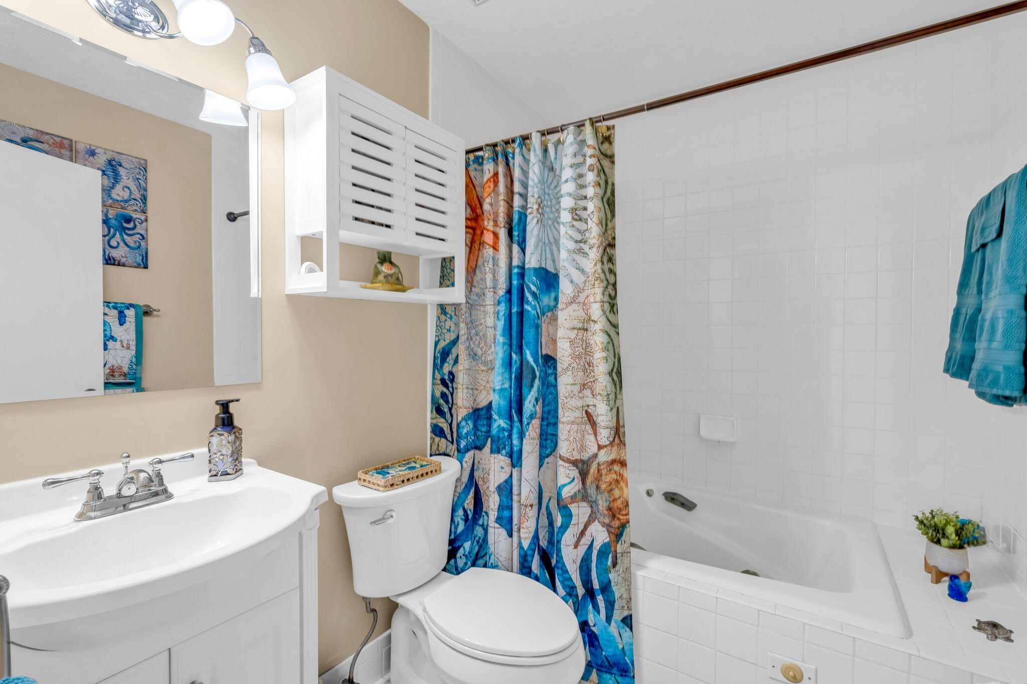 321 3rd Road Key Largo, FL 33037 - Photo 32 of 45 a bathroom with a sink toilet and shower