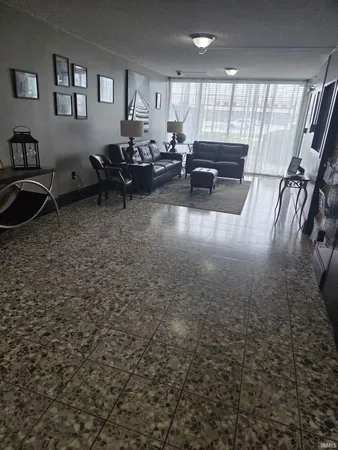 $80,000 | 1100 Erie Avenue, Unit 609, Evansville, IN 47715