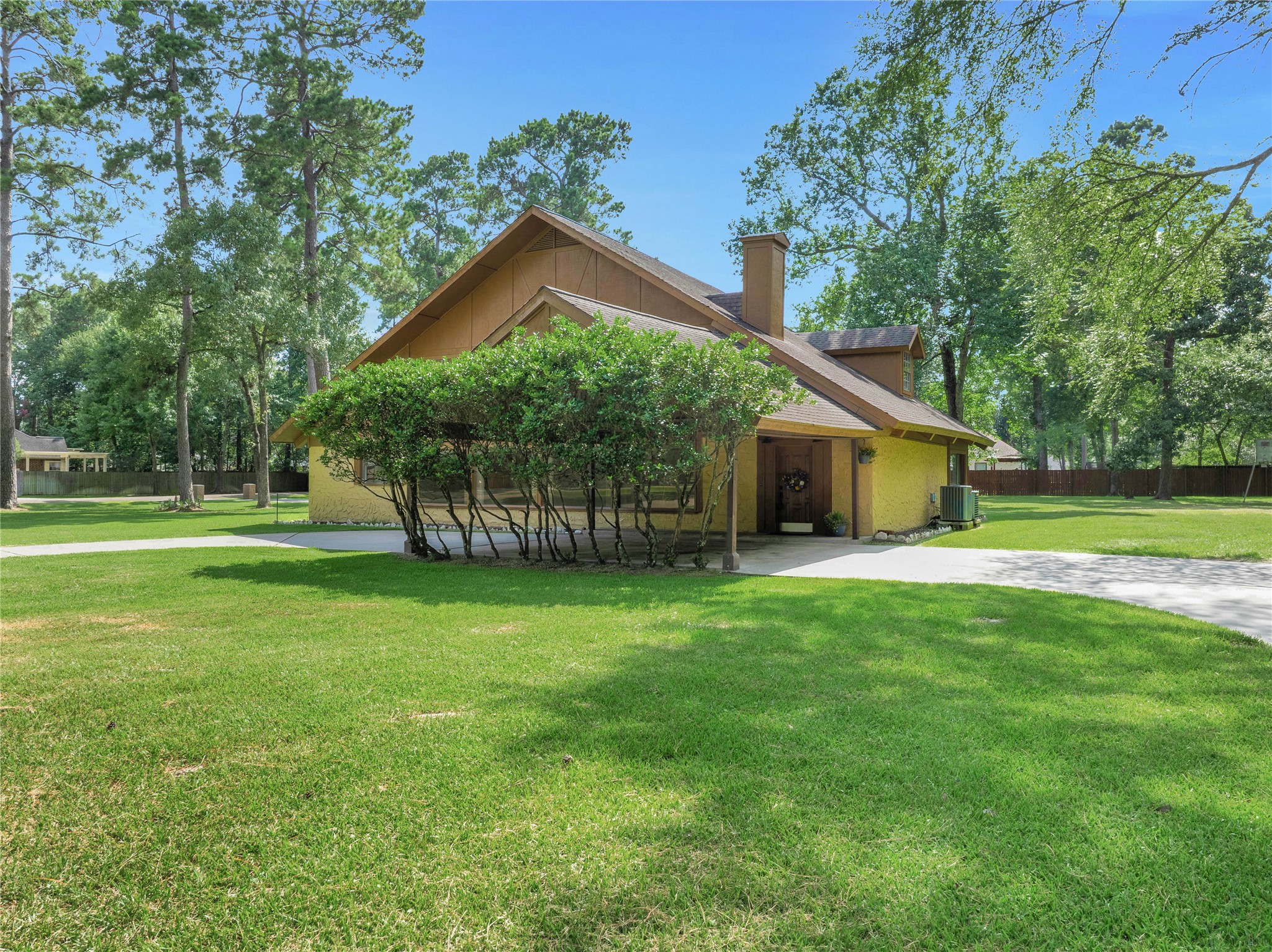 15418 Willis Way Conroe, TX 77384 - Photo 6 of 41