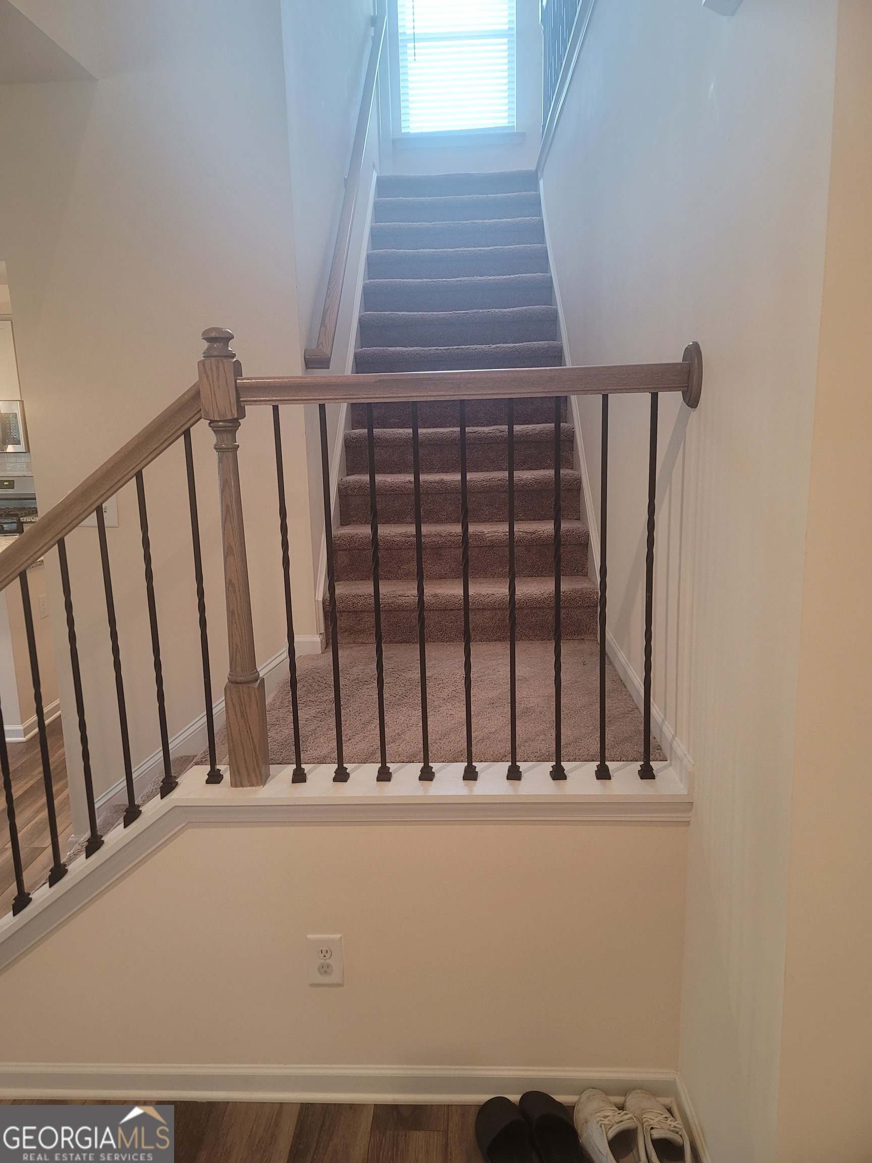 102 Potters Fields Northwest Cartersville, GA 30121 - Photo 13 of 36 a view of entryway