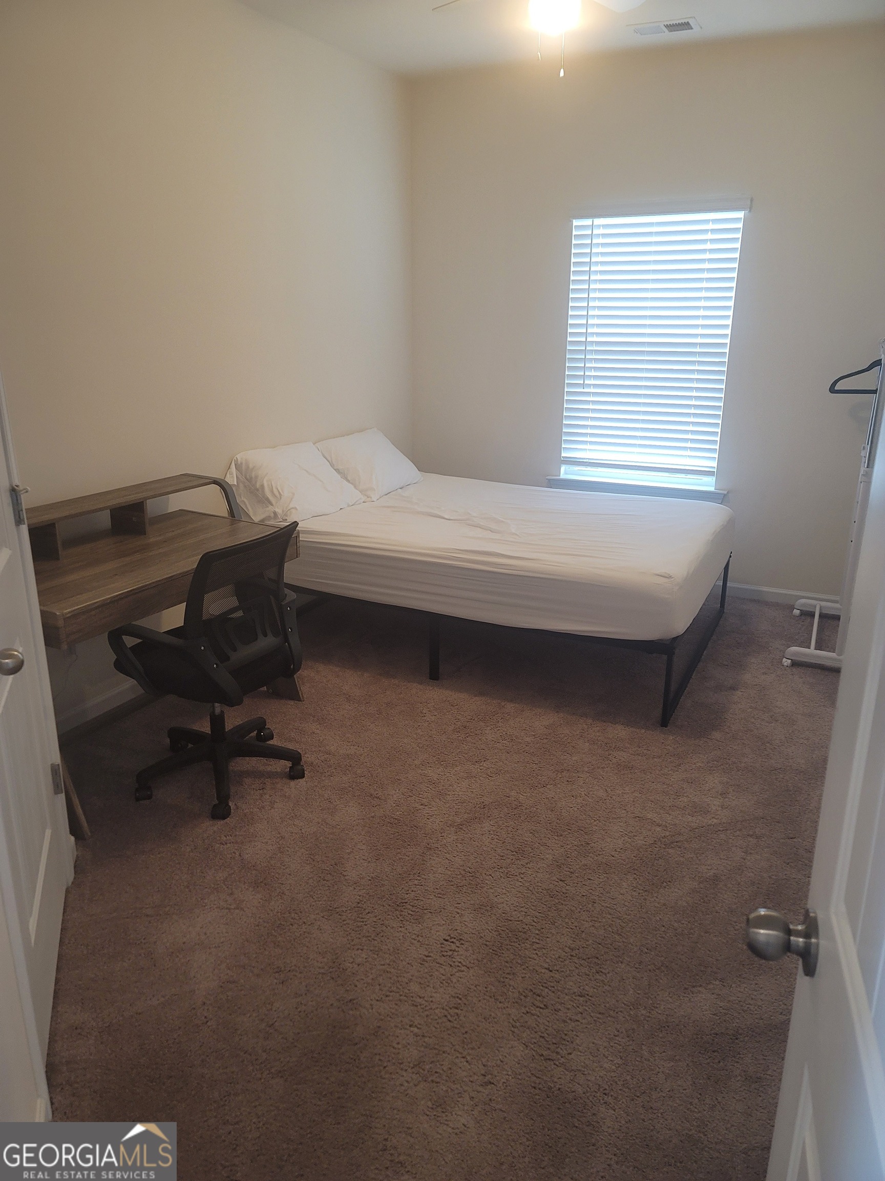 102 Potters Fields Northwest Cartersville, GA 30121 - Photo 24 of 36 a living room with furniture