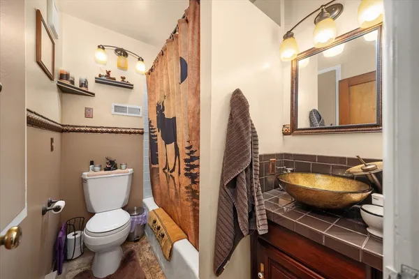 $649,000 | 105 Lehigh Avenue, Metaline Falls, WA 99153