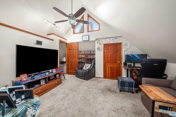 $649,000 | 105 Lehigh Avenue, Metaline Falls, WA 99153