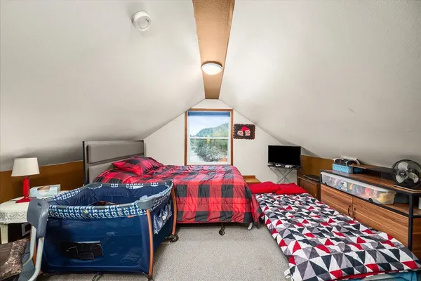 $649,000 | 105 Lehigh Avenue, Metaline Falls, WA 99153