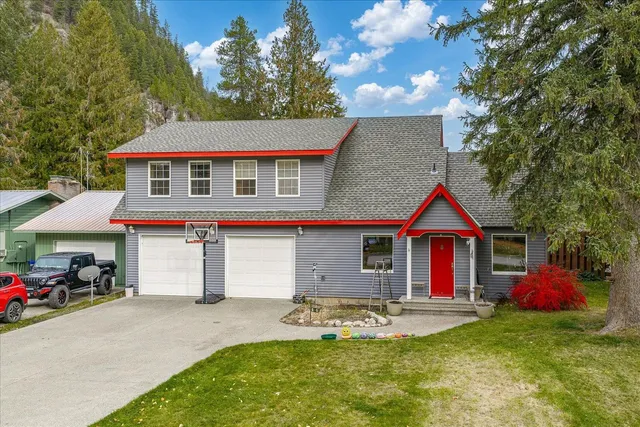 $699,000 | 105 Lehigh Avenue, Metaline Falls, WA 99153