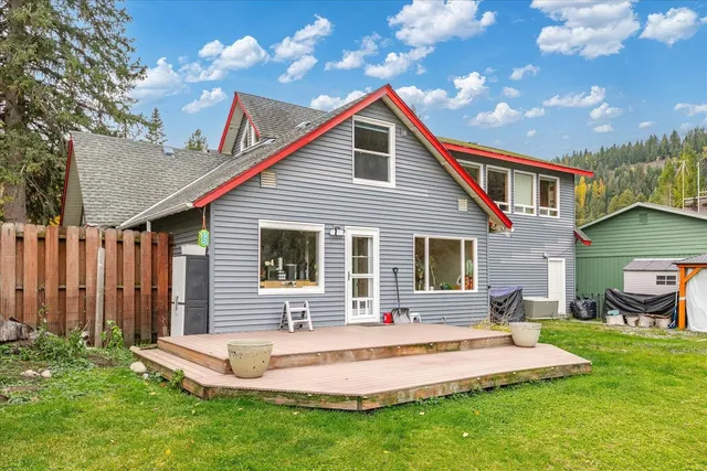 $699,000 | 105 Lehigh Avenue, Metaline Falls, WA 99153