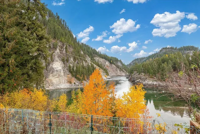 $699,000 | 105 Lehigh Avenue, Metaline Falls, WA 99153