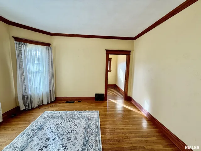 $123,500 | 516 South Peoria Street, Bradford, IL 61421