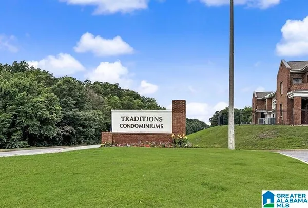 $188,000 | 3218 Veterans Memorial Parkway, Unit 1206, Tuscaloosa, AL 35404