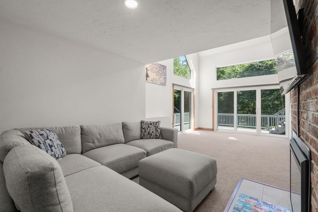 7 Larch Road Acton, MA 01720 - Photo 9 of 25