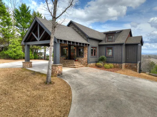 $1,175,000 | 185 Logan Drive, Mineral Bluff, GA 30559