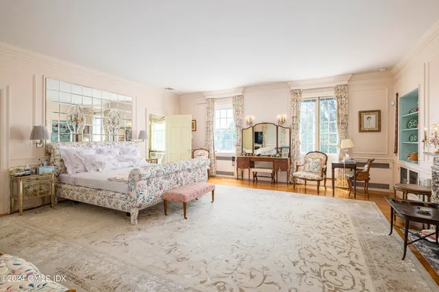 $35,000,000 | 10 Cliffdale Road, Greenwich, CT 06831