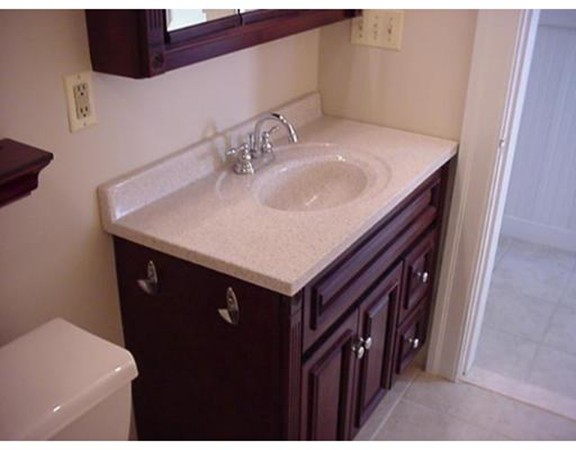 6 Devens Road Worcester, MA 01606 - Photo 6 of 19