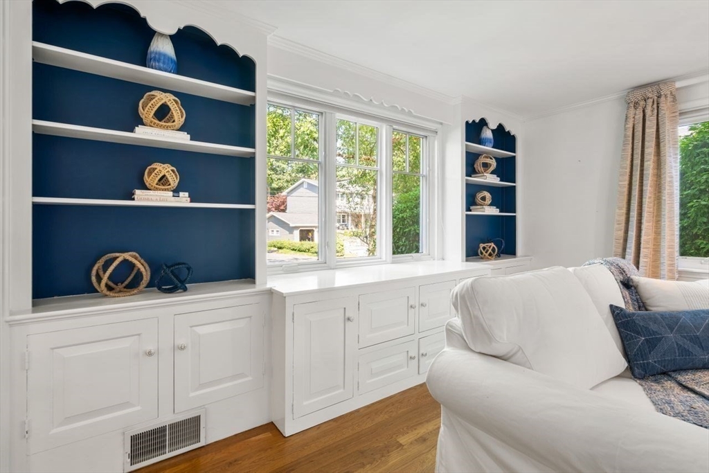 21 Gale Road Swampscott, MA 01907 - Photo 9 of 40 Gallery Image 9