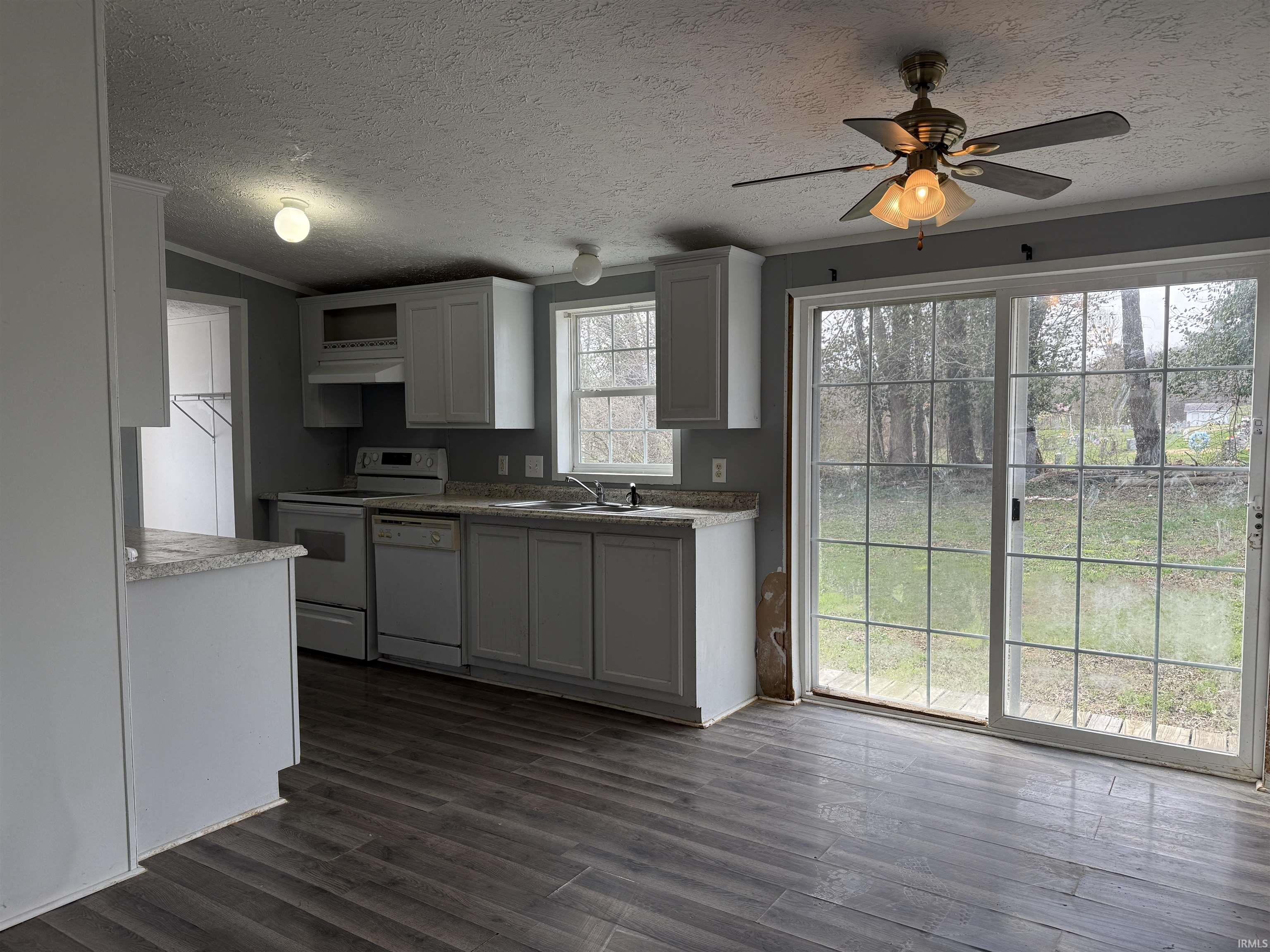 515 South Oak Street Paoli, IN 47454 - Photo 2 of 14