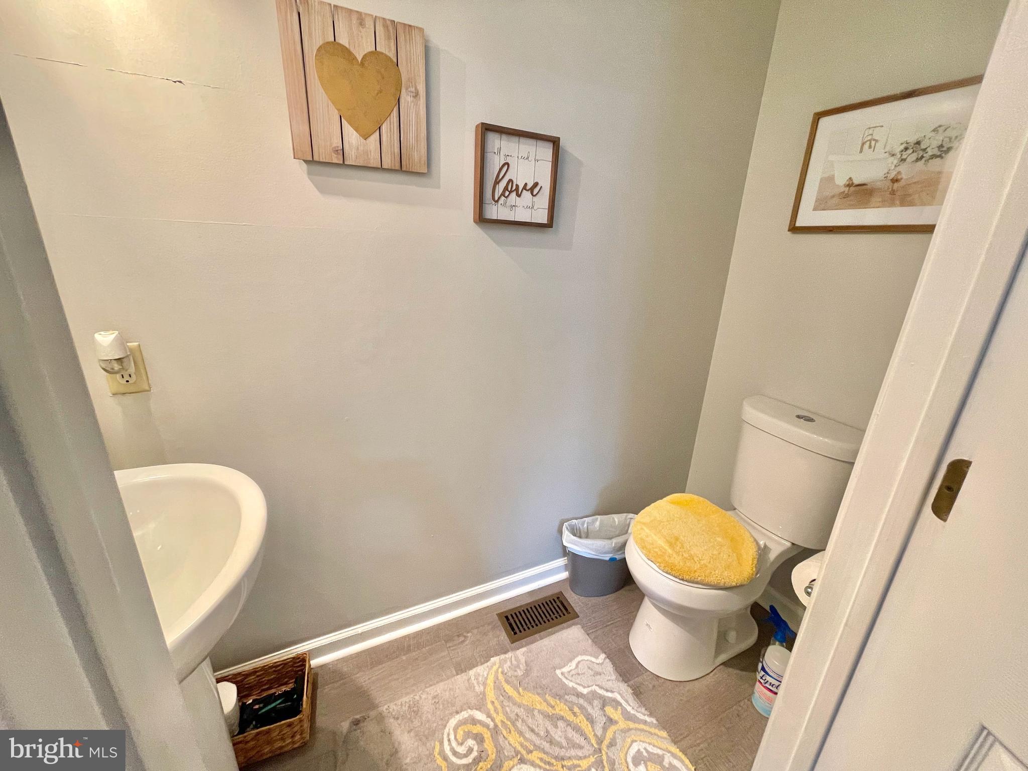 732 Pinewood Drive Middletown, DE 19709 - Photo 28 of 40 Powder Room