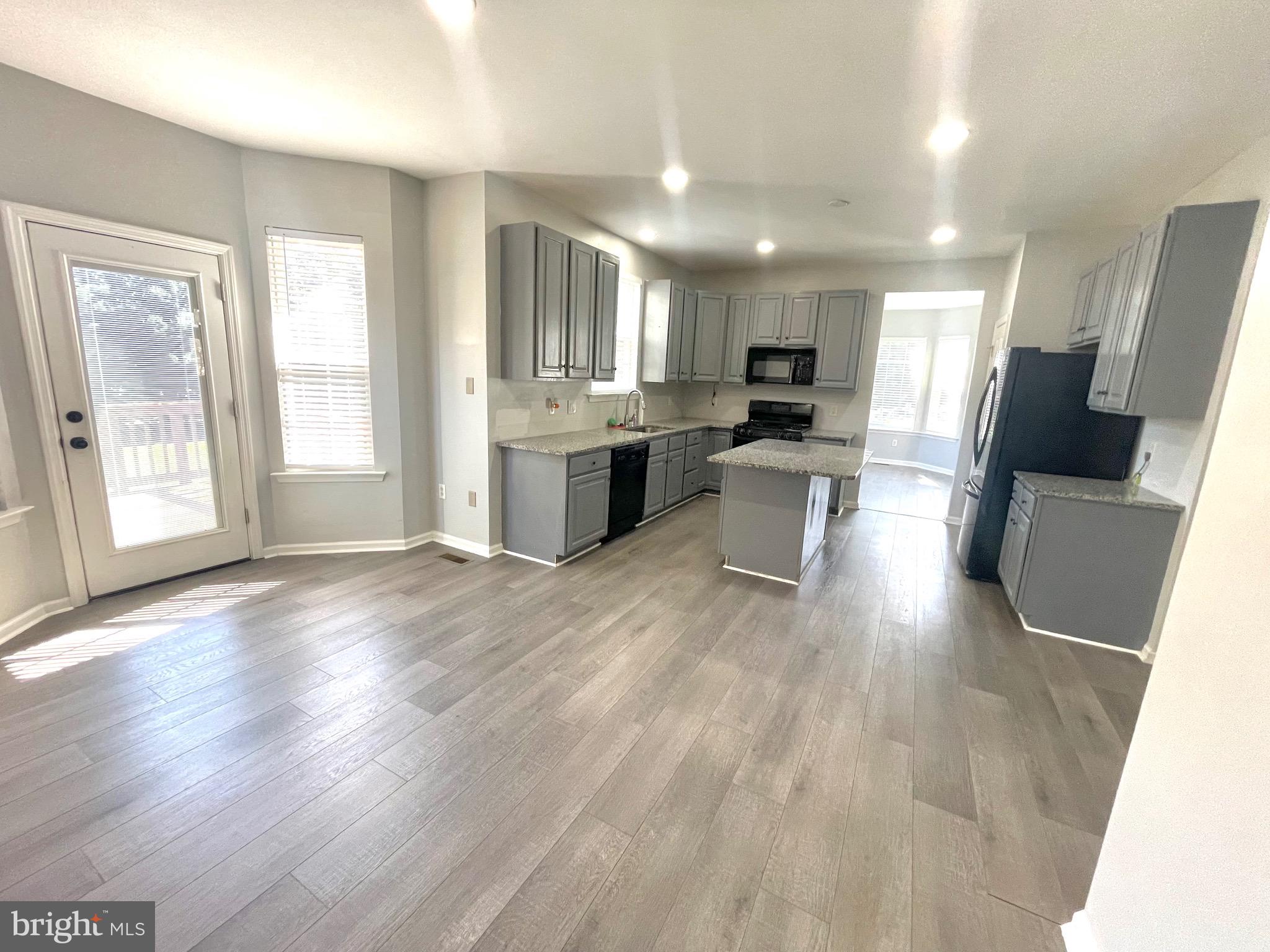 732 Pinewood Drive Middletown, DE 19709 - Photo 6 of 40 Eat-In Kitchen