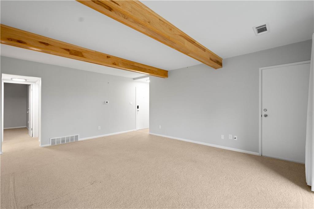 410 Abbeyville Road, Unit D Pittsburgh, PA 15228 - Photo 11 of 19 a view of an empty room