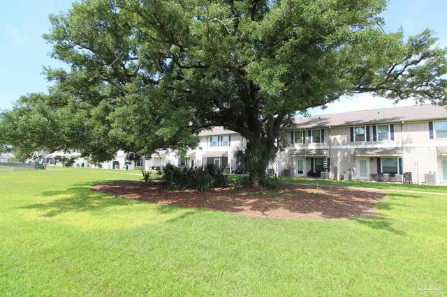 $2,100 | 310 South F Street, Pensacola, FL 32502