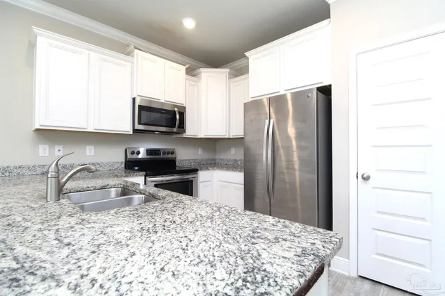 $2,100 | 310 South F Street, Pensacola, FL 32502